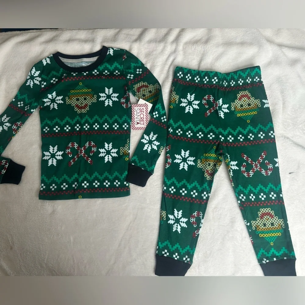 Secret Santa Elf Pajamas Size 4T KIDS 2 Piece Set Green Red New with Tags
